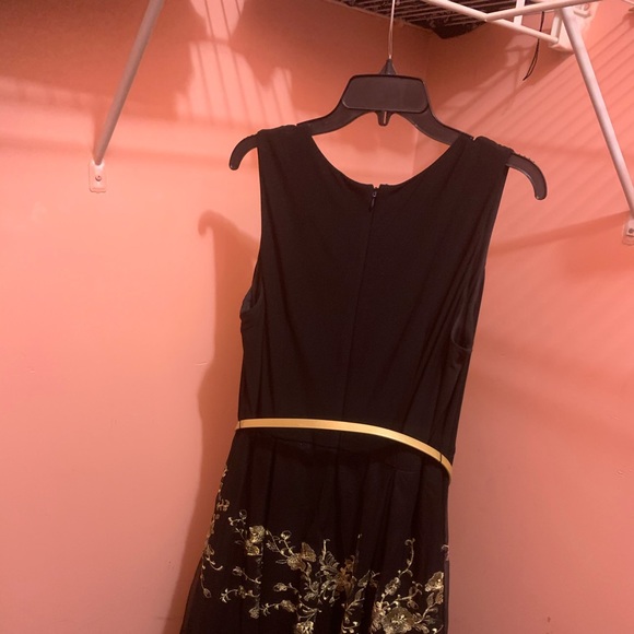 R & K Black and Gold MIDI Dress - Picture 3 of 3